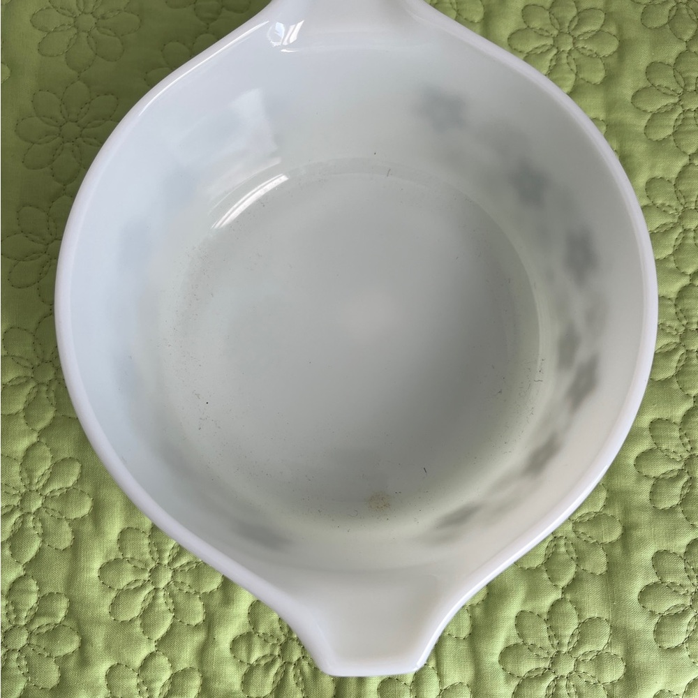 Vintage Mixing Bowl Spring Blossom Patterned Milk Glass Pyrex - Picture 4 of 7